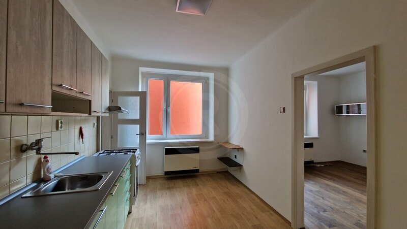 PRONÁJEM BYTU 1+1 S KOMOROU, KLARICOVA, ČESKÉ BUDĚJOVICE