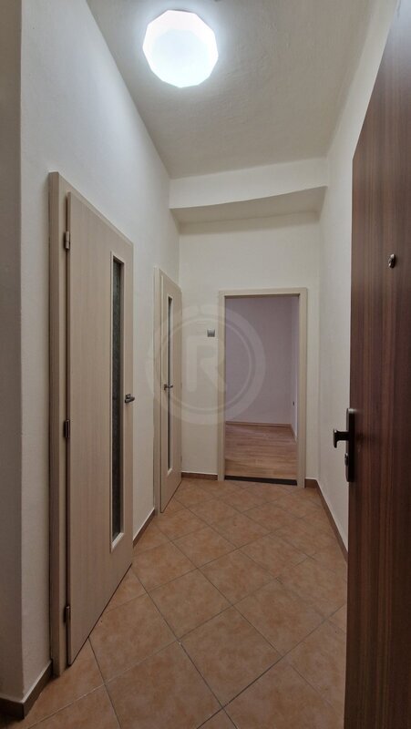 PRONÁJEM BYTU 1+1 S KOMOROU, KLARICOVA, ČESKÉ BUDĚJOVICE