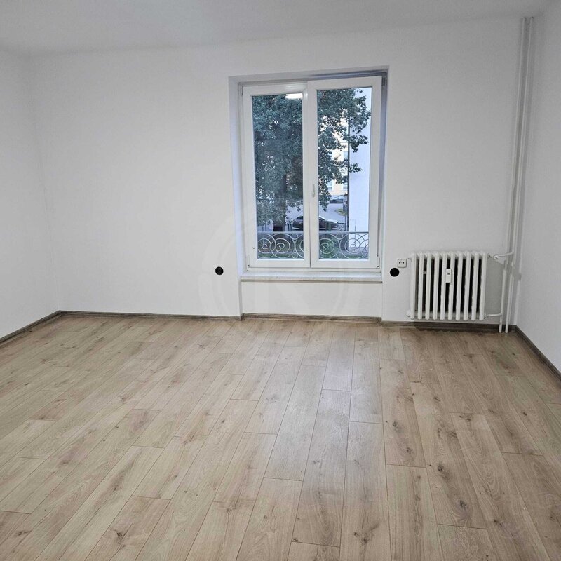 PRONÁJEM BYTU 3+1 S BALKONEM, GEN. SVOBODY, ČESKÉ BUDĚJOVICE