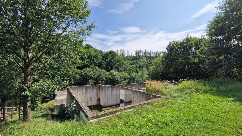 PRODEJ POZEMKU S ROZESTAVĚNÝM DOMEM, BORŠOV NAD VLTAVOU