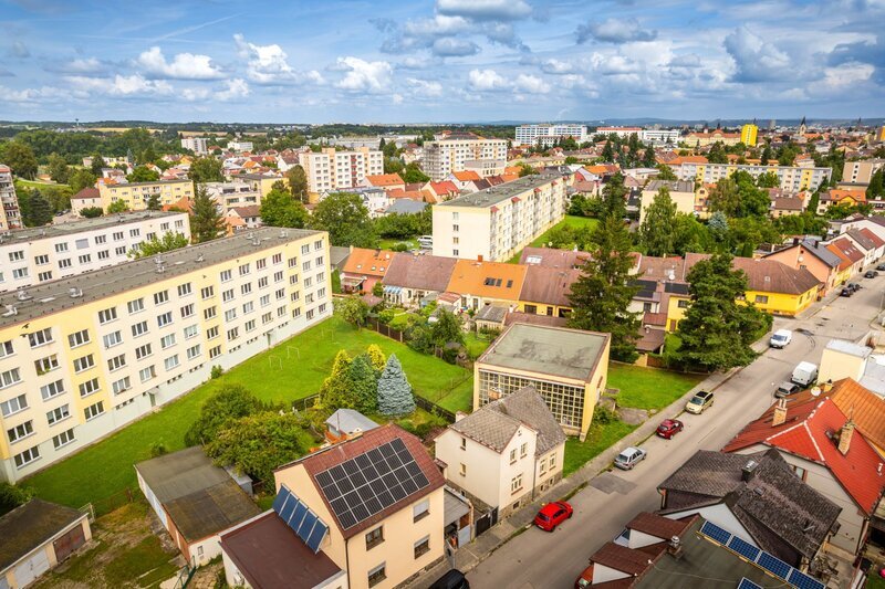 PRODEJ RODINNÉHO DOMU S GARÁŽÍ, K. LÁVIČKY, ROŽNOV, ČB