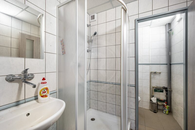 PRODEJ KOMERČNÍHO AREÁLU, LEDENICE, OKR. Č. BUDĚJOVICE