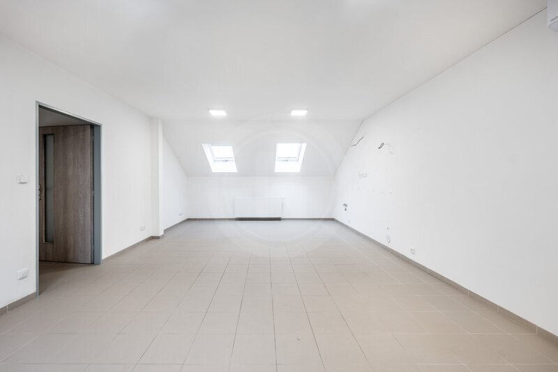 PRODEJ KOMERČNÍHO AREÁLU, LEDENICE, OKR. Č. BUDĚJOVICE