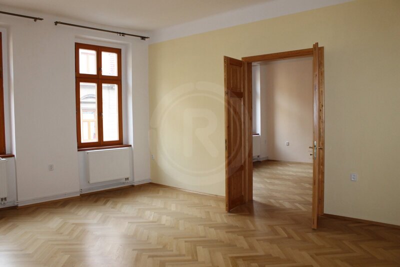 PRODEJ PROSTORNÉHO BYTU 3+1, JERONÝMOVA, ČESKÉ BUDĚJOVICE