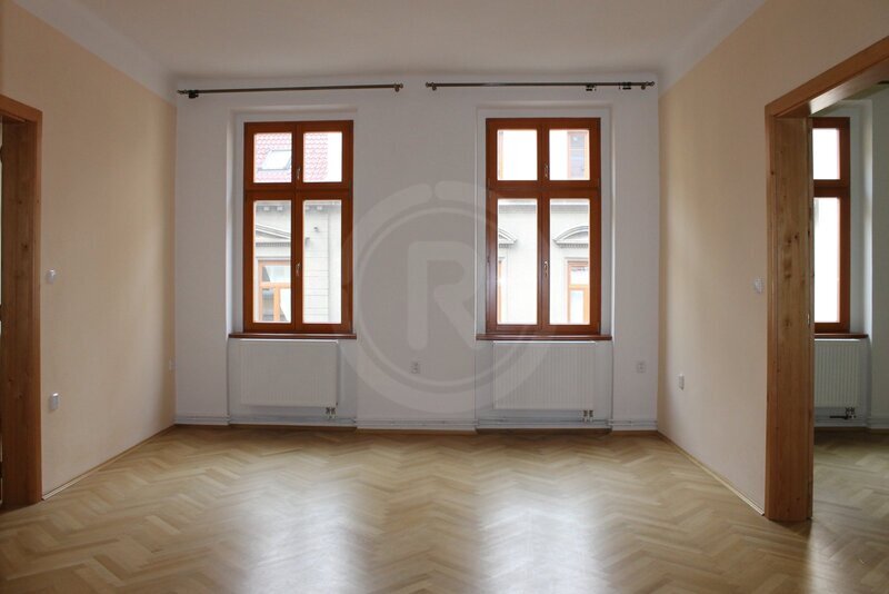 PRODEJ PROSTORNÉHO BYTU 3+1, JERONÝMOVA, ČESKÉ BUDĚJOVICE