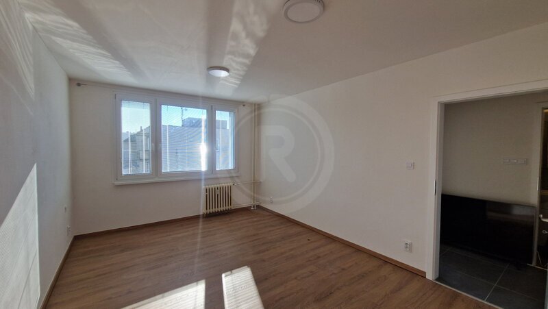 PRONÁJEM BYTU 1+1 S BALKONEM, U TROJICE, ČESKÉ BUDĚJOVICE