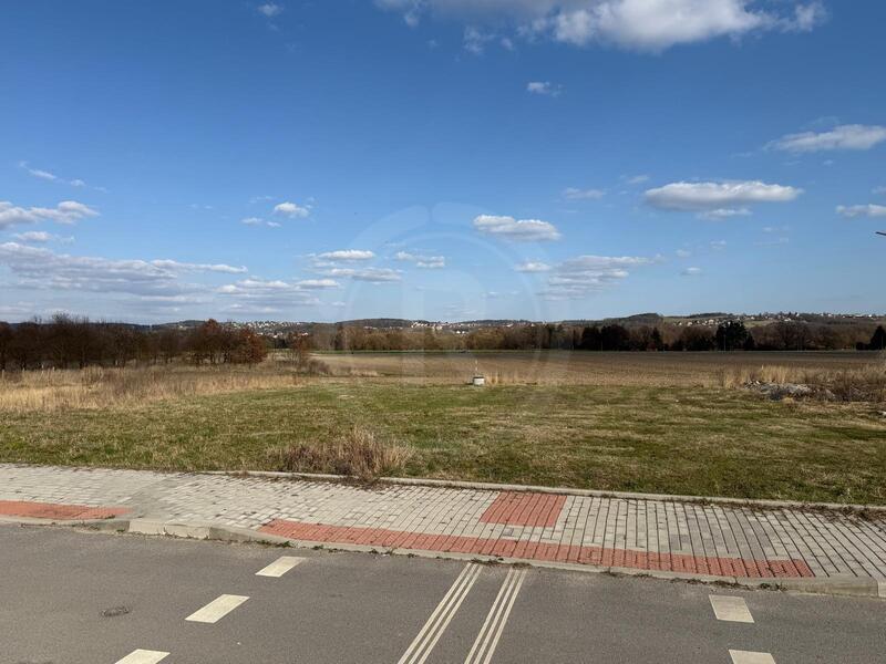 PRODEJ STAVEBNÍHO POZEMKU, NA DĚKANSKÝCH POLÍCH, ČB