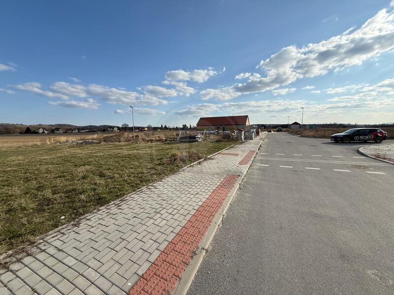 PRODEJ STAVEBNÍHO POZEMKU, NA DĚKANSKÝCH POLÍCH, ČB