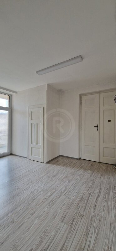 PRONÁJEM BYTU 2+1 S BALKONEM, DUKELSKÁ, Č. BUDĚJOVICE