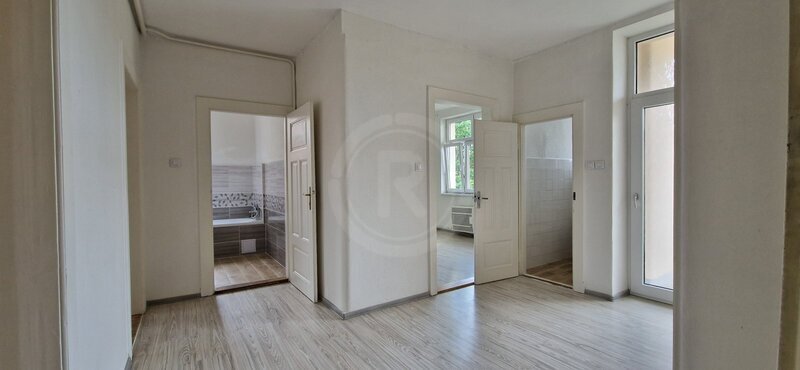 PRONÁJEM BYTU 2+1 S BALKONEM, DUKELSKÁ, Č. BUDĚJOVICE