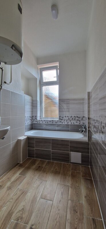 PRONÁJEM BYTU 2+1 S BALKONEM, DUKELSKÁ, Č. BUDĚJOVICE