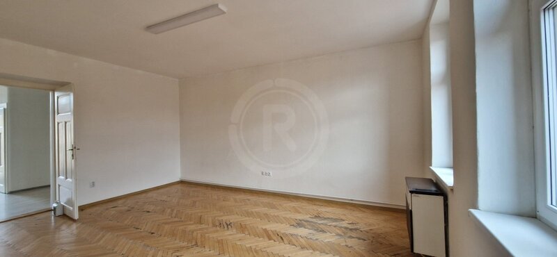 PRONÁJEM BYTU 2+1 S BALKONEM, DUKELSKÁ, Č. BUDĚJOVICE
