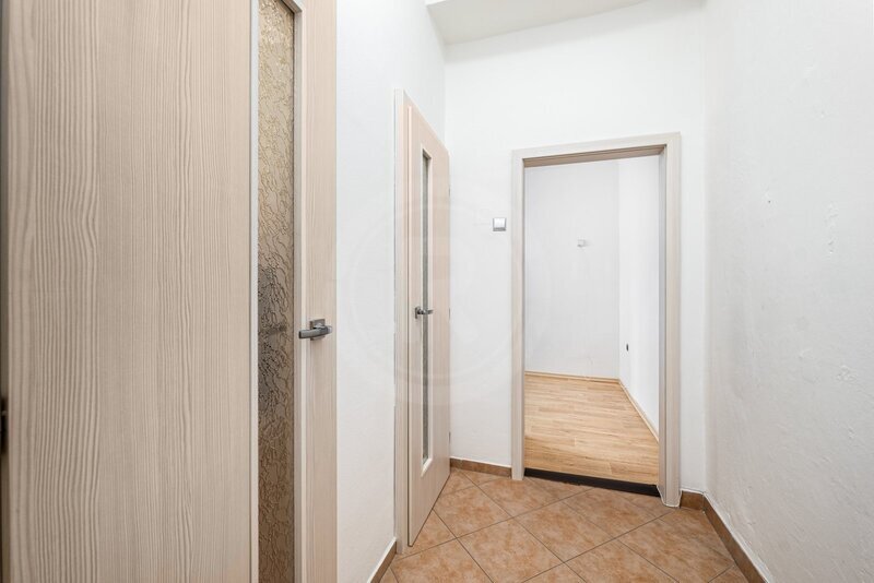 PRODEJ BYTU 1+1 S KOMOROU, KLARICOVA, ČESKÉ BUDĚJOVICE