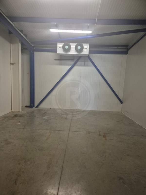 PRONÁJEM SKLADOVÝCH PROSTOR S RAMPOU, VRÁTO U ČB