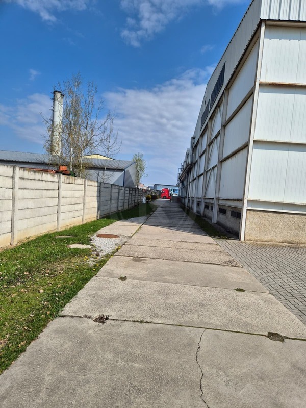 PRONÁJEM SKLADOVÝCH PROSTOR S RAMPOU, VRÁTO U ČB