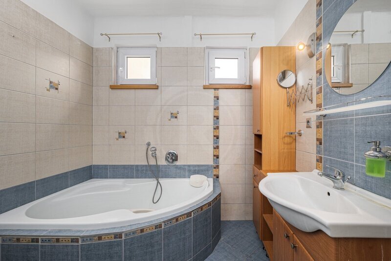 PRODEJ VELKÉHO BYTU 4+1, J. PLACHTY, ČESKÉ BUDĚJOVICE