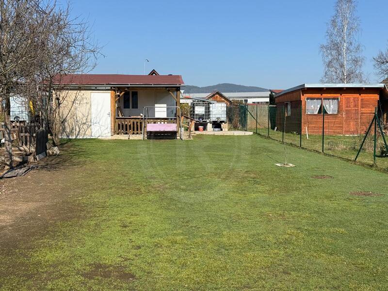 PRODEJ ZAHRADY V ZAHRÁDKÁŘSKÉ KOLONII, KAPLICE, OKR. ČESKÝ KRUMLOV