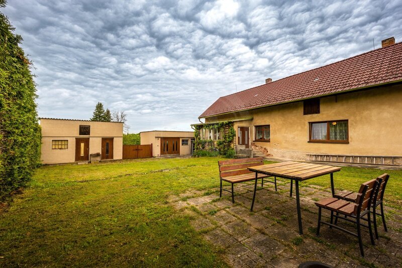 PRODEJ RODINNÉHO DOMU 3+KK S GARÁŽÍ A SKLADEM, VAL, OKR. TÁBOR
