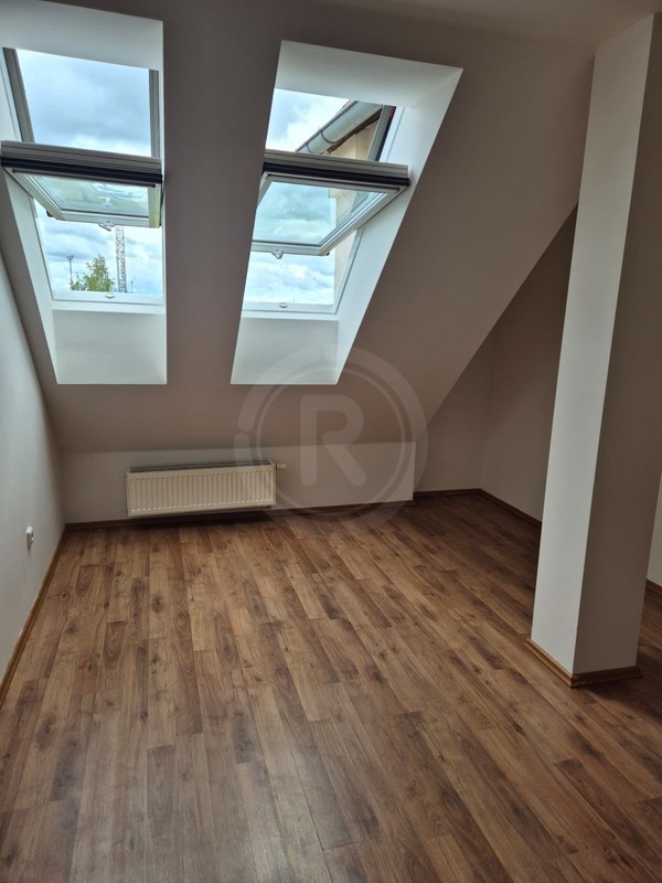 PRODEJ PROSTORNÉHO BYTU 3+KK, KAMARYTOVA, Č. BUDĚJOVICE