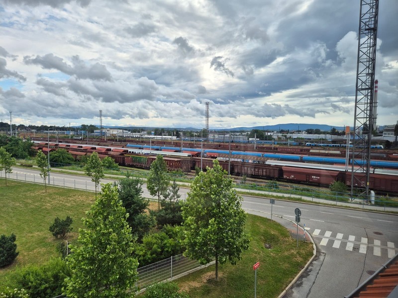 PRODEJ PROSTORNÉHO BYTU 3+KK, KAMARYTOVA, Č. BUDĚJOVICE