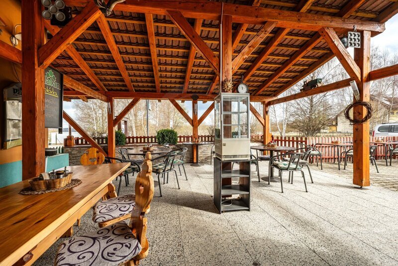PRODEJ ZAVEDENÉHO PENZIONU S RESTAURACÍ, ČERNÁ V POŠUMAVÍ