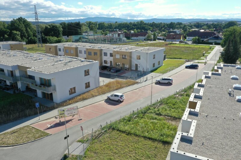 PRODEJ VENKOVNÍHO PARK. STÁNÍ Č. 9, MLADÉ, ČESKÉ BUDĚJOVICE