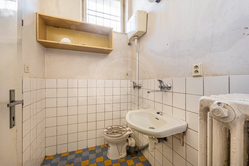 PRONÁJEM OBCHODNÍCH PROSTOR, ČESKÁ, PRACHATICE