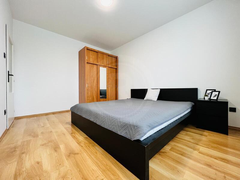 PRONÁJEM ZAŘÍZENÉHO BYTU 2+KK S BALKONEM, RIEGROVA, ČB