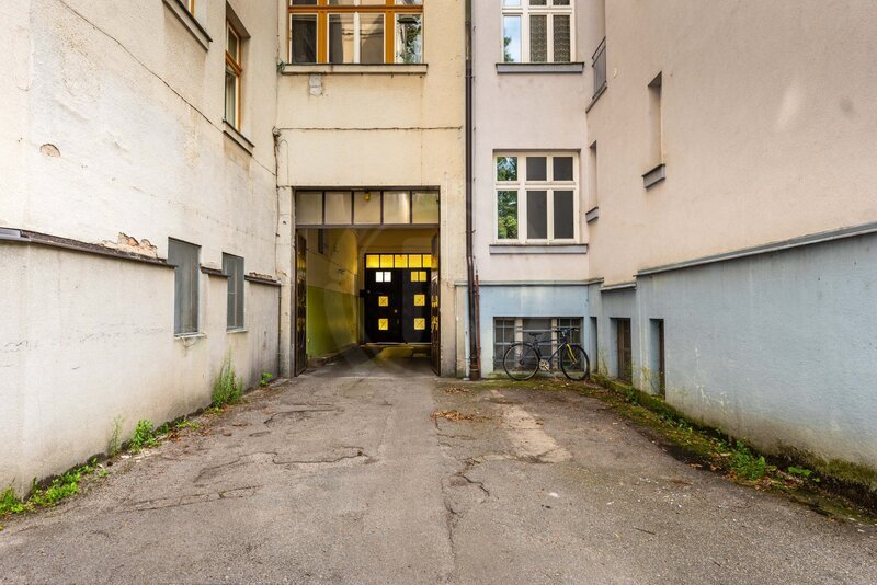PRODEJ PROSTORNÉHO BYTU 3+1, JERONÝMOVA, ČESKÉ BUDĚJOVICE