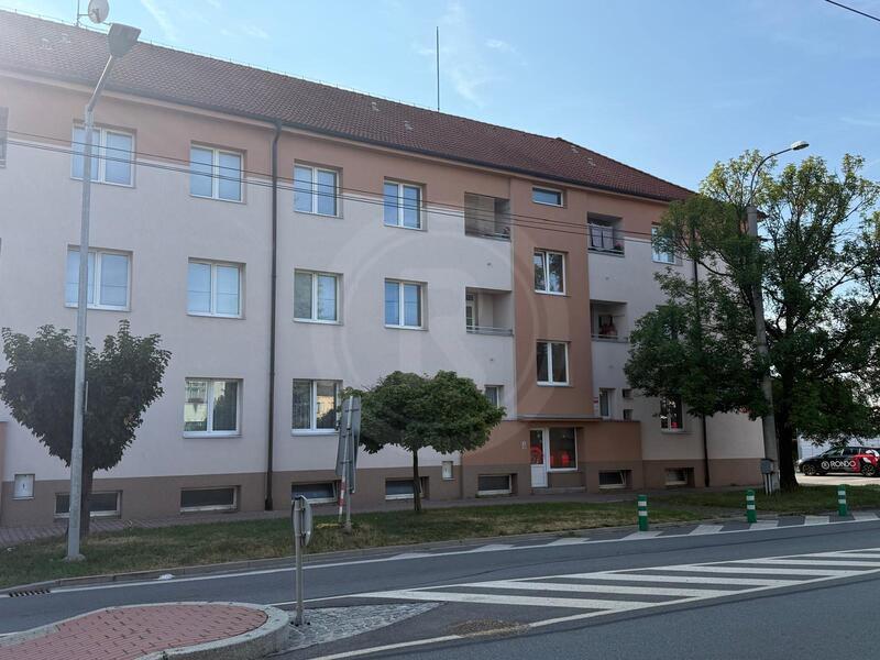 PRODEJ DRUŽSTEVNÍHO BYTU 3+1 S LODŽIÍ, LIDICKÁ TŘ., ČB