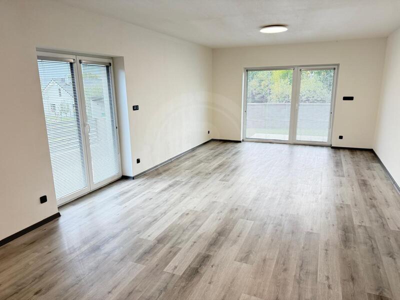 PRONÁJEM RODINNÉHO DOMU 5+KK SE ZAHRADOU, DUBIČNÉ, ČB