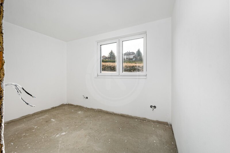 PRODEJ NOVOSTAVBY 4+KK SE ZAHRADOU, HLINCOVÁ HORA, ČB