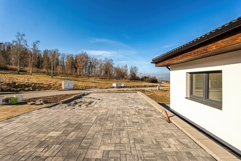 PRODEJ NOVOSTAVBY 4+KK SE ZAHRADOU, HLINCOVÁ HORA, ČB