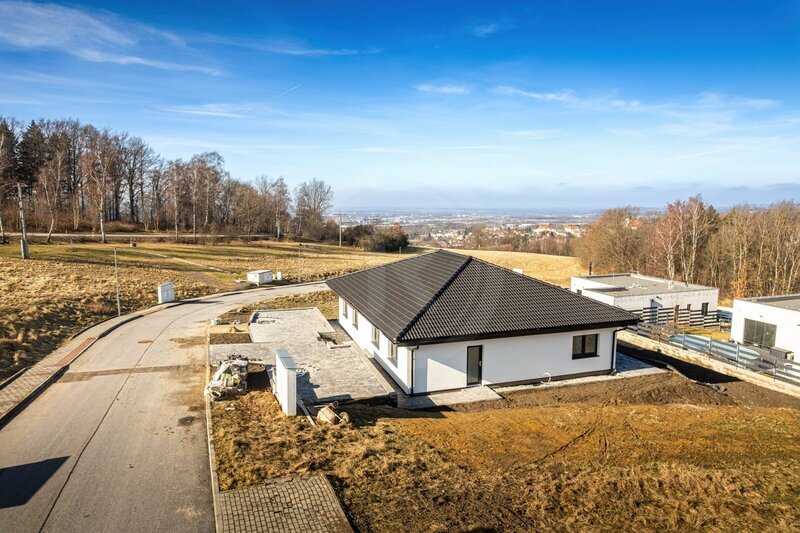 PRODEJ NOVOSTAVBY 4+KK SE ZAHRADOU, HLINCOVÁ HORA, ČB