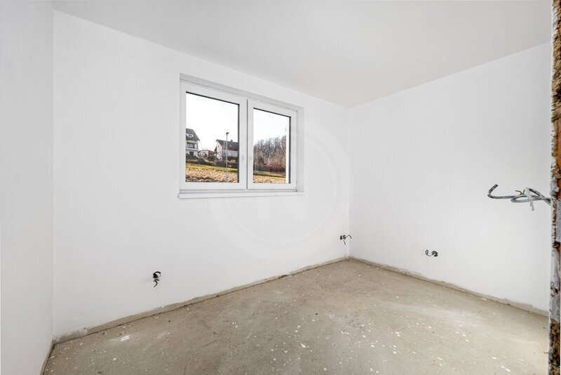 PRODEJ NOVOSTAVBY 4+KK SE ZAHRADOU, HLINCOVÁ HORA, ČB