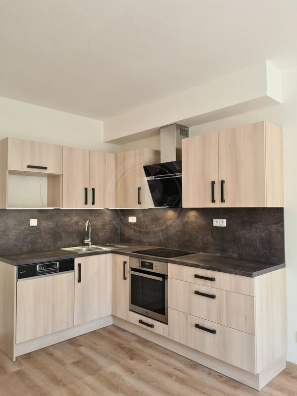 PRONÁJEM BYTU Č. 3, 2+KK, RIEGROVA, ČESKÉ BUDĚJOVICE