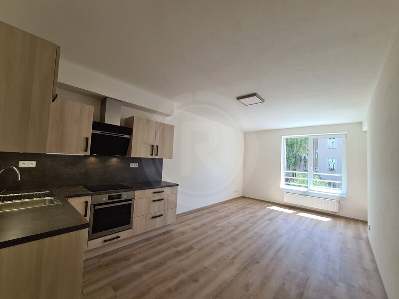 PRONÁJEM BYTU Č. 3, 2+KK, RIEGROVA, ČESKÉ BUDĚJOVICE