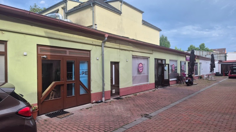 PRONÁJEM PROSTORU KAVÁRNY/CUKRÁRNY, LANNOVA TŘ., Č. BUDĚJOVICE