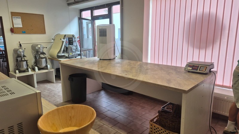 PRONÁJEM PROSTORU KAVÁRNY/CUKRÁRNY, LANNOVA TŘ., Č. BUDĚJOVICE