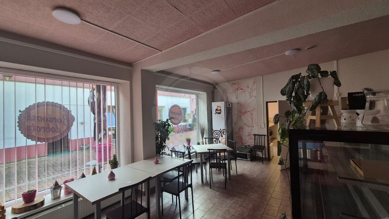 PRONÁJEM PROSTORU KAVÁRNY/CUKRÁRNY, LANNOVA TŘ., Č. BUDĚJOVICE