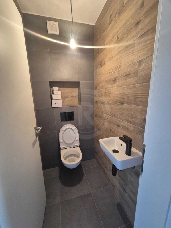 PRONÁJEM NOVÉHO BYTU 2+KK SE ZAHRADOU, ŠROUBÁRENSKÁ, ČB