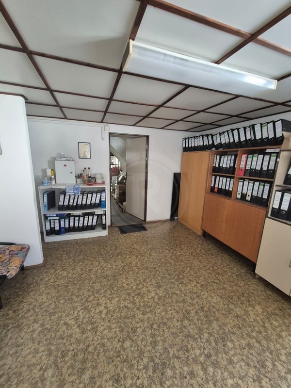 PRODEJ OBCHODNÍHO PROSTORU, NÁM. BRATŘÍ ČAPKŮ, ROŽNOV, ČB