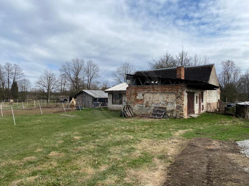 PRODEJ ROZSÁHLÝCH POZEMKŮ S BÝVALÝM STAVENÍM, LUŽNICE, OKR. J. HRADEC