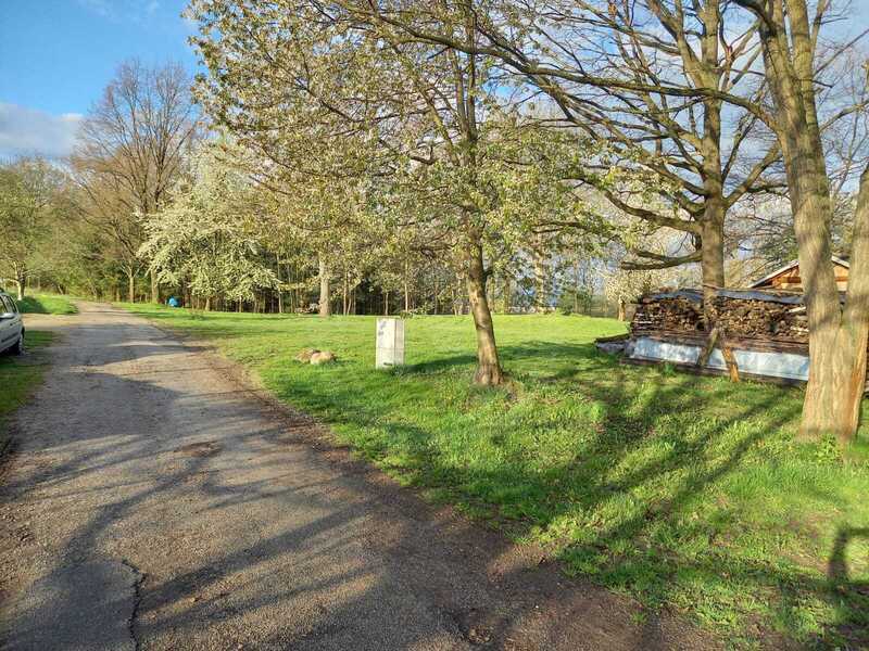 PRODEJ STAVEBNÍ PARCELY 2.500 m2 V LESOPARKU, LIBNÍČ