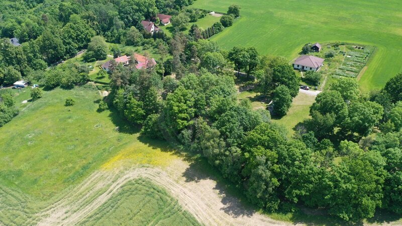 PRODEJ STAVEBNÍ PARCELY 2.500 m2 V LESOPARKU, LIBNÍČ