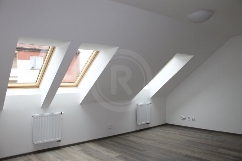 PRONÁJEM BYTU 2+KK, PUKLICOVA, ČESKÉ BUDĚJOVICE