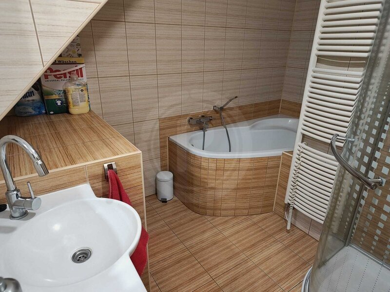 PRODEJ RODINNÉHO DOMU S GARÁŽÍ, POD KOPCEM, KŘEMŽE