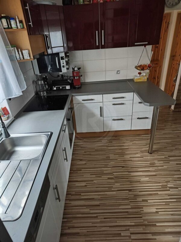 PRODEJ RODINNÉHO DOMU S GARÁŽÍ, POD KOPCEM, KŘEMŽE