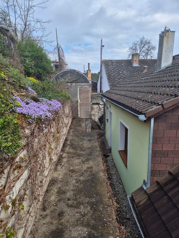 PRODEJ RODINNÉHO DOMU S GARÁŽÍ, POD KOPCEM, KŘEMŽE