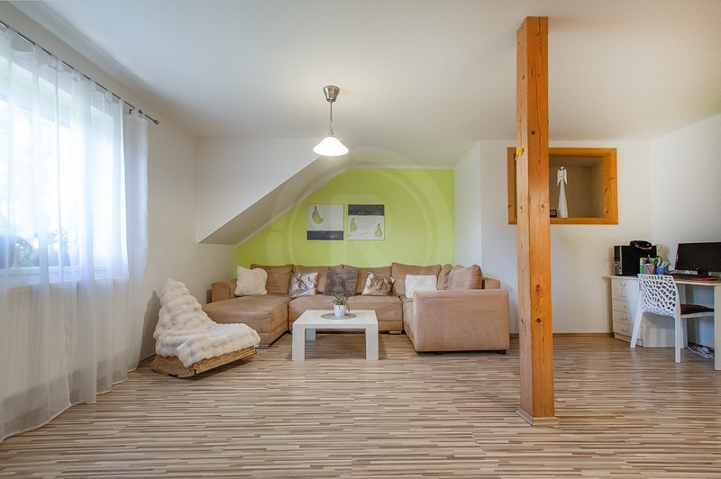 PRODEJ RODINNÉHO DOMU S GARÁŽÍ, POD KOPCEM, KŘEMŽE